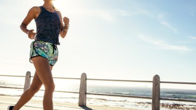 Поява на сърбеж в краката при тичане – опасно ли е?