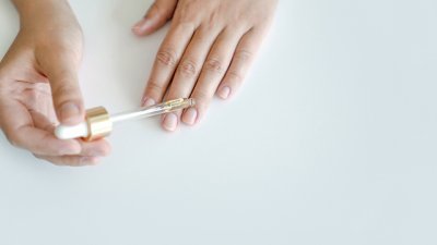 Кои са най-полезните масла за нокти и кожички