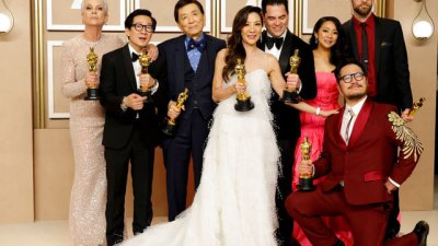 „Всичко навсякъде наведнъж“ е големият победител на наградите „Оскар“