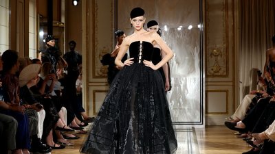 Пайети и златисто в колекцията на Giorgio Armani Privé Haute Couture за есен-зима 2025-2026 (+Снимки)