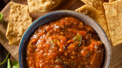 Лют червен сос с много подправки