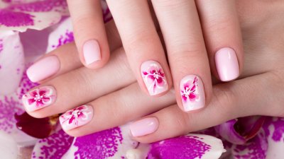11 идеи за маникюр с пролетен дизайн (+Снимки)
