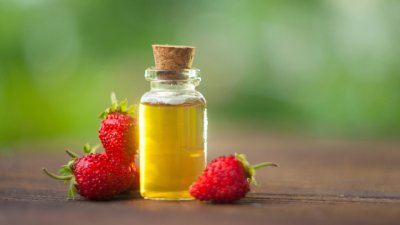 5 причини да ползваме масло от ягода за кожата