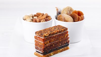 Новата суперхрана &ndash; сурови барчета с ядки и плодове