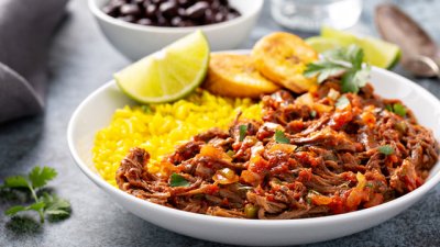 Кубинска ропа виеха с телешко 