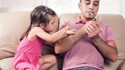 20% от българчетата имат астма заради родители пушачи