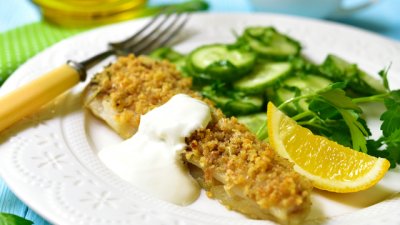 Пържена скумрия с фин сос