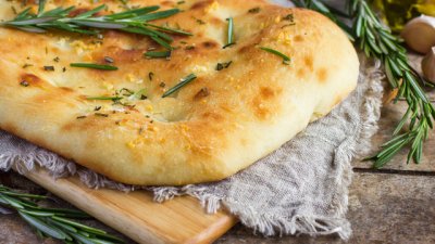 Фокача с розмарин