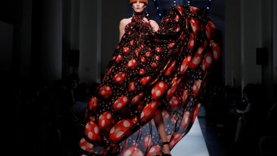 Jean Paul Gaultier с уникална колекция за пролет-лято 2018 (галерия)