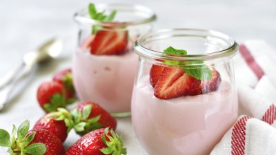 Бърз десерт с кисело мляко за отслабване