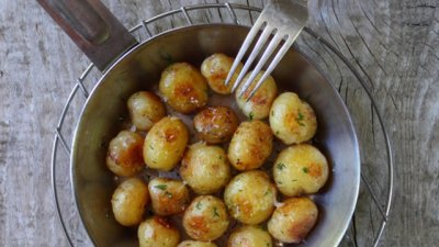 Пресни запечени картофи с пармезан