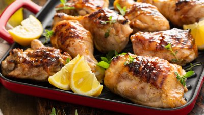 Кето чеснови пилешки бутчета в еърфрайър 