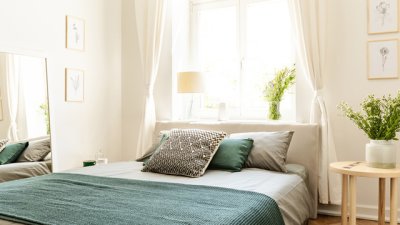 5 лесни начина да направите тъмната спалня по-светла и ярка 