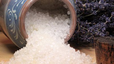 Сол от Мъртво море – за кожа без целулит и здрава коса
