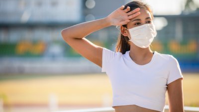 4 прости съвета за носене на маска в горещината 