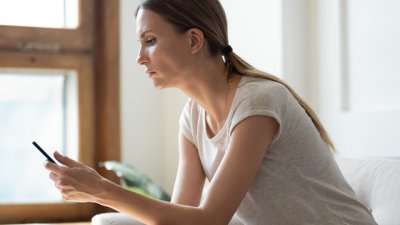 Той каза, че ще ми пише