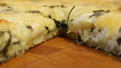 Пица с 4 вида сирена