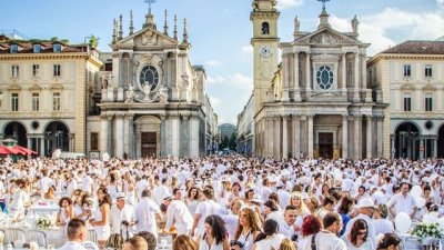 White Dinner – изискан градски пикник в центъра на София
