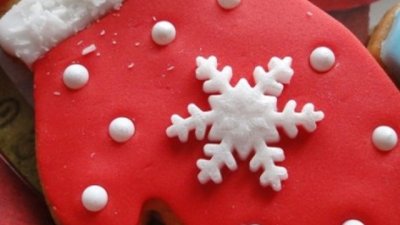 Цветни коледни курабийки 