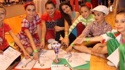 С три световни купи се завърнаха най-добрите ни танцьори от Италия