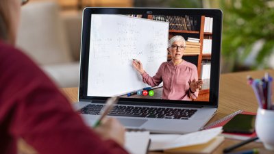 Учителите започват да изпитват онлайн от днес