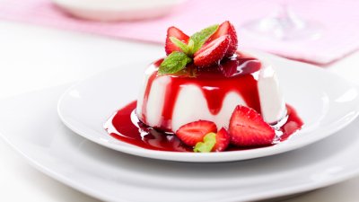 Панакота с ягоди 