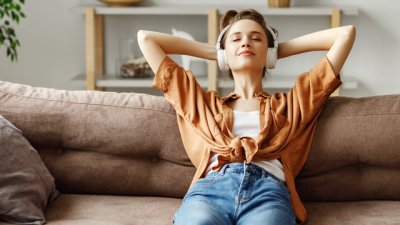 10 идеи за интериор със стилни дивани