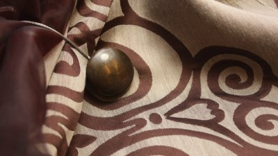 Как да комбинираме цвета на мебелите с този на завесите в дома?