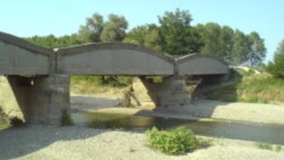 Дълбаенето на реките за баластра не е безобидно