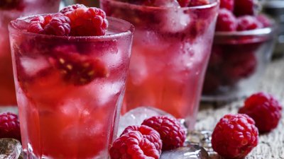 Бърз домашен сироп от малини