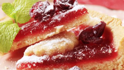 Постна торта със сладко и орехи