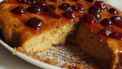 Бадемова торта със сладко