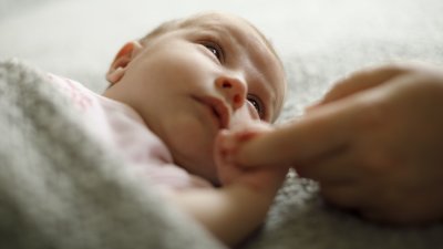 &bdquo;Къща без деца огън да я гори&ldquo; &ndash; Могъщи поверия за Бабинден на 21 януари