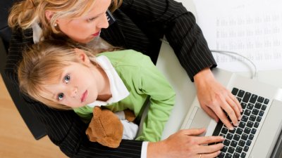 5 неща, които никога да не казвате на работеща майка