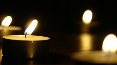 Огнен масаж на лицето бори бръчките