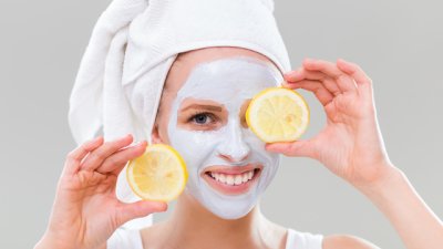 Как да ползвате лимони за красива кожа на лицето