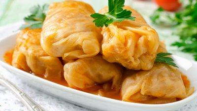 Сарми с кисело зеле, кайма и праз 