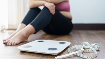 Стресът кара ли ни да напълняваме? Каква е ролята на кортизола