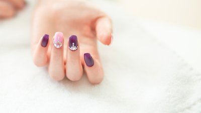 Маникюри с пищни декорации