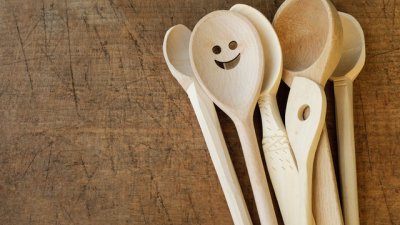 Как да премахнем миризмата от дървените лъжици?