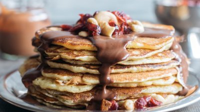 Палачинки с извара и стафиди