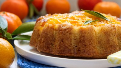 Кекс със сладко от портокалови корички