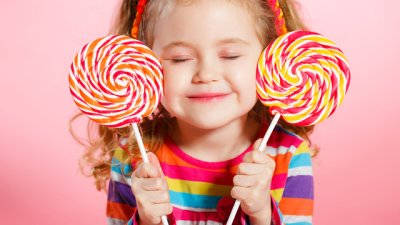 Трябва ли да се ограничи приемът на захар при децата и колко?