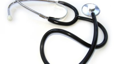 Обсъждат връщането на училищните лекари