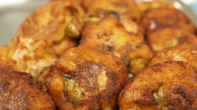 Рибени кюфтенца с картофи на фурна