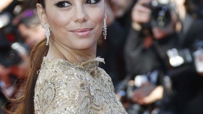 Образцова съпруга? Да, ама не...