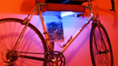 Шкафът за колело внася ред и стил у дома