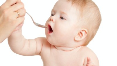 Опасно ли е прехранването на бебето?
