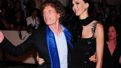 Скандалната биография на Мик Джагър – вече на български