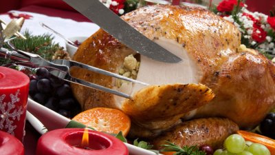 Пълнена пуйка със зеле и ориз 